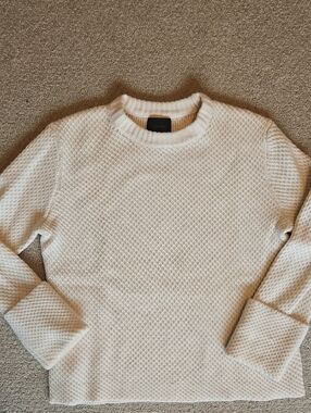 Magaschoni 100% Cashmere Textured Crewneck Sweater